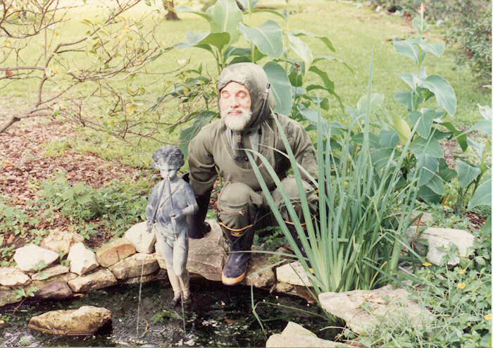 Survival Suited Harold visits Pipe