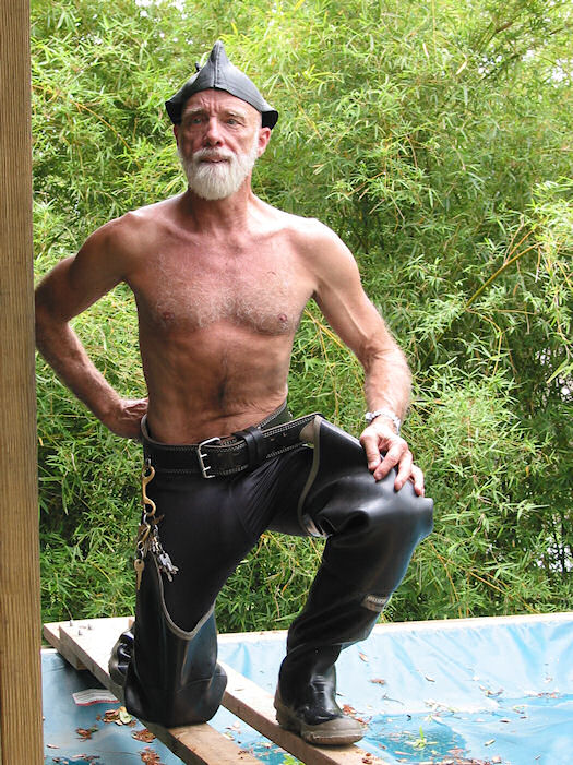 Kneeling on the high boards