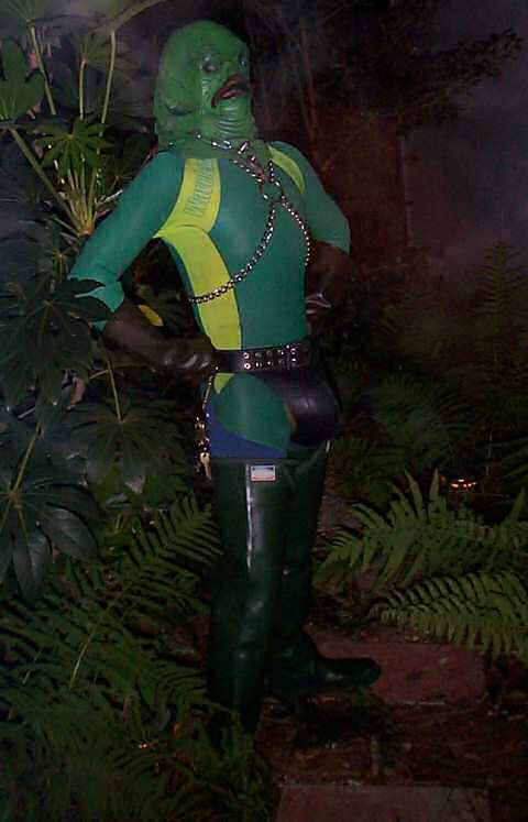 Green Frog in Nightmare Tunnel