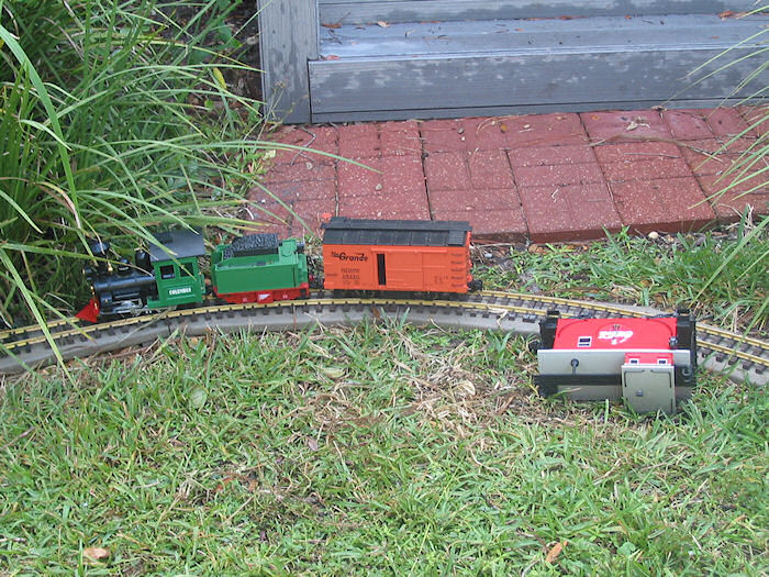 Test Train Uncaboosed!