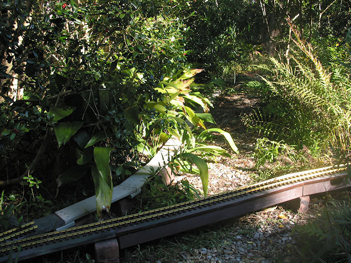 Roadbed Circle Closed!